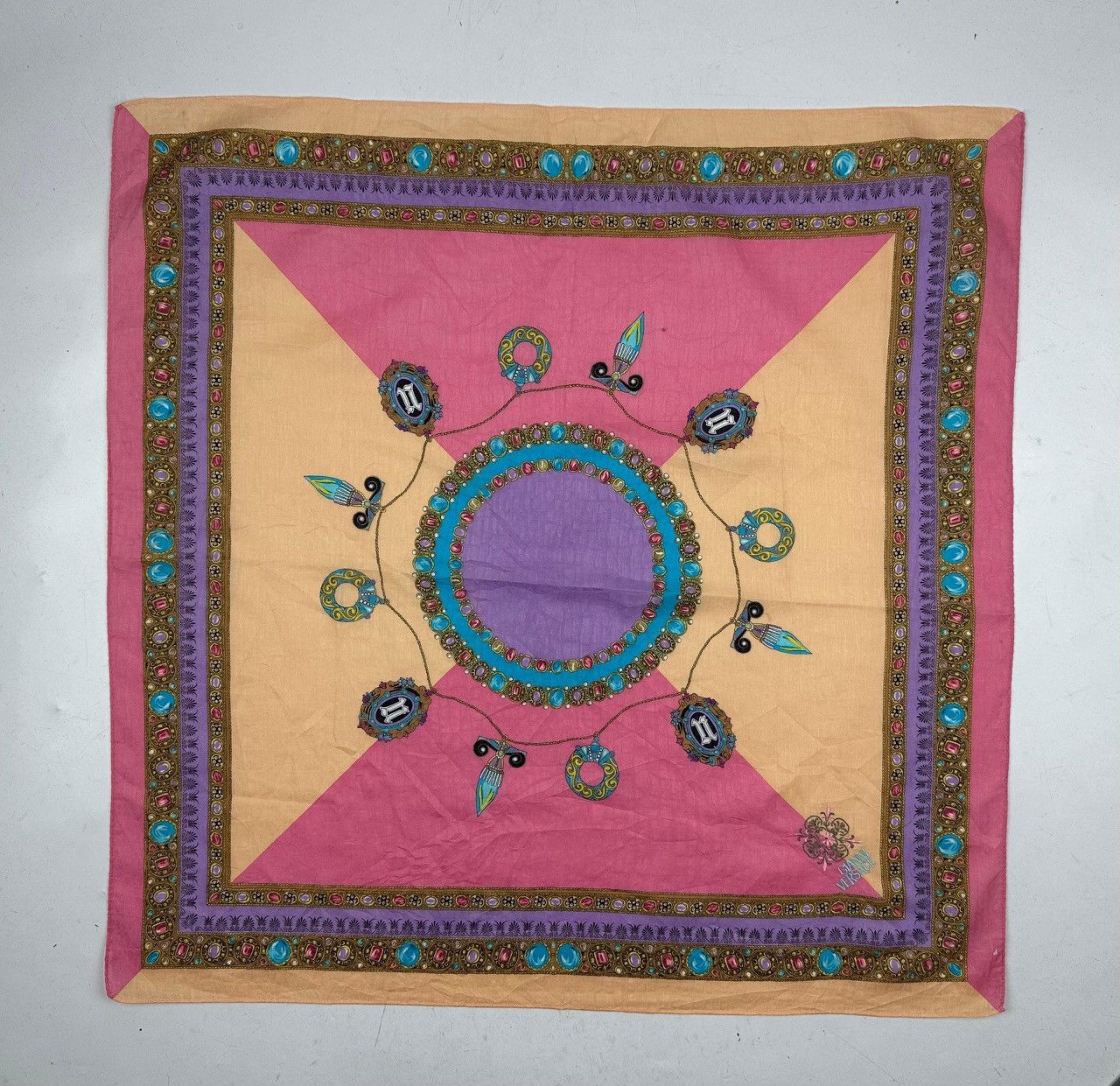 Versace gianni versace handkerchief bandana tc44 Size ONE SIZE - 1 Thumbnail