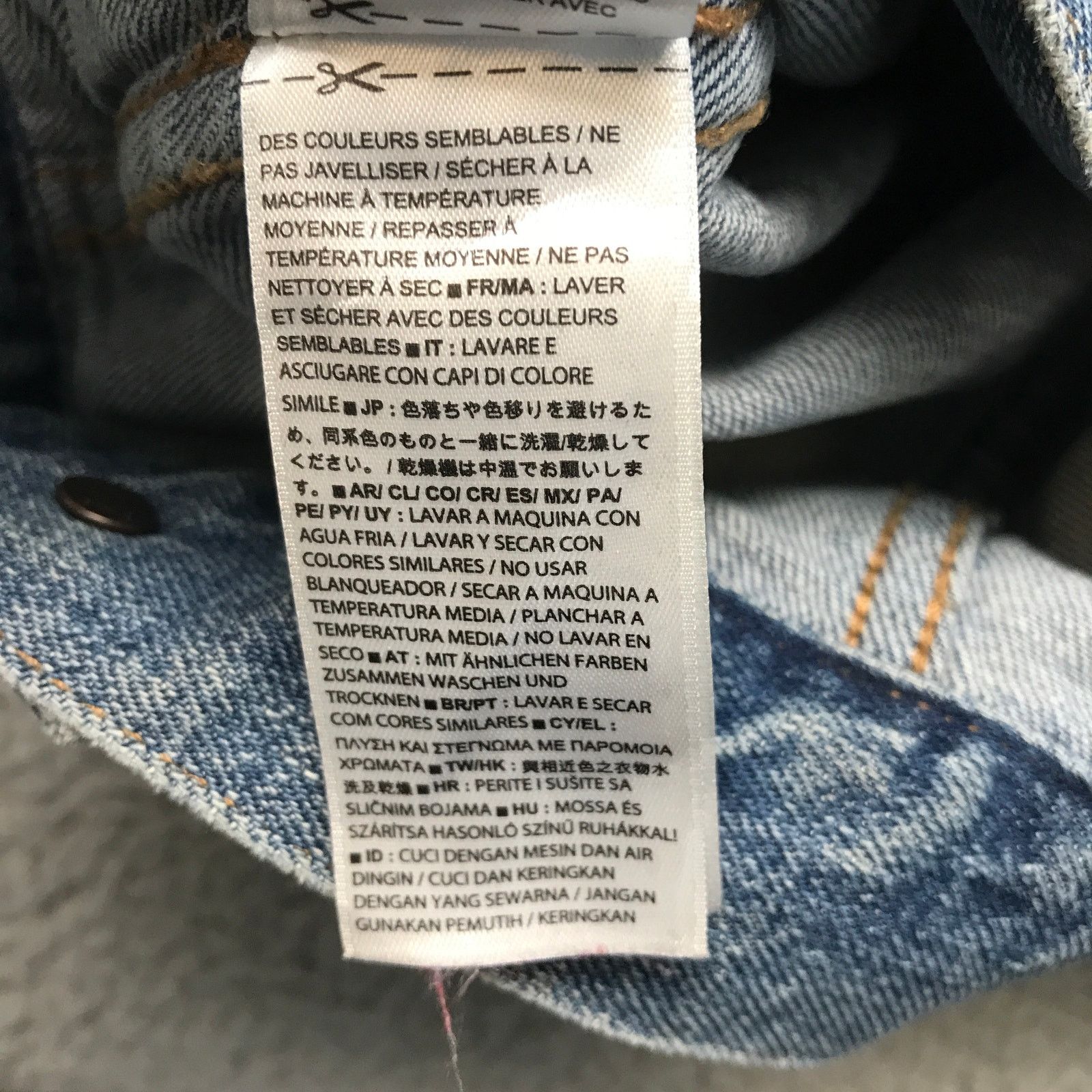 Gap Vintage Gap Denim Trucker Jacket Women S Long Sleeve Blue Size S / US 4 / IT 40 - 9 Thumbnail