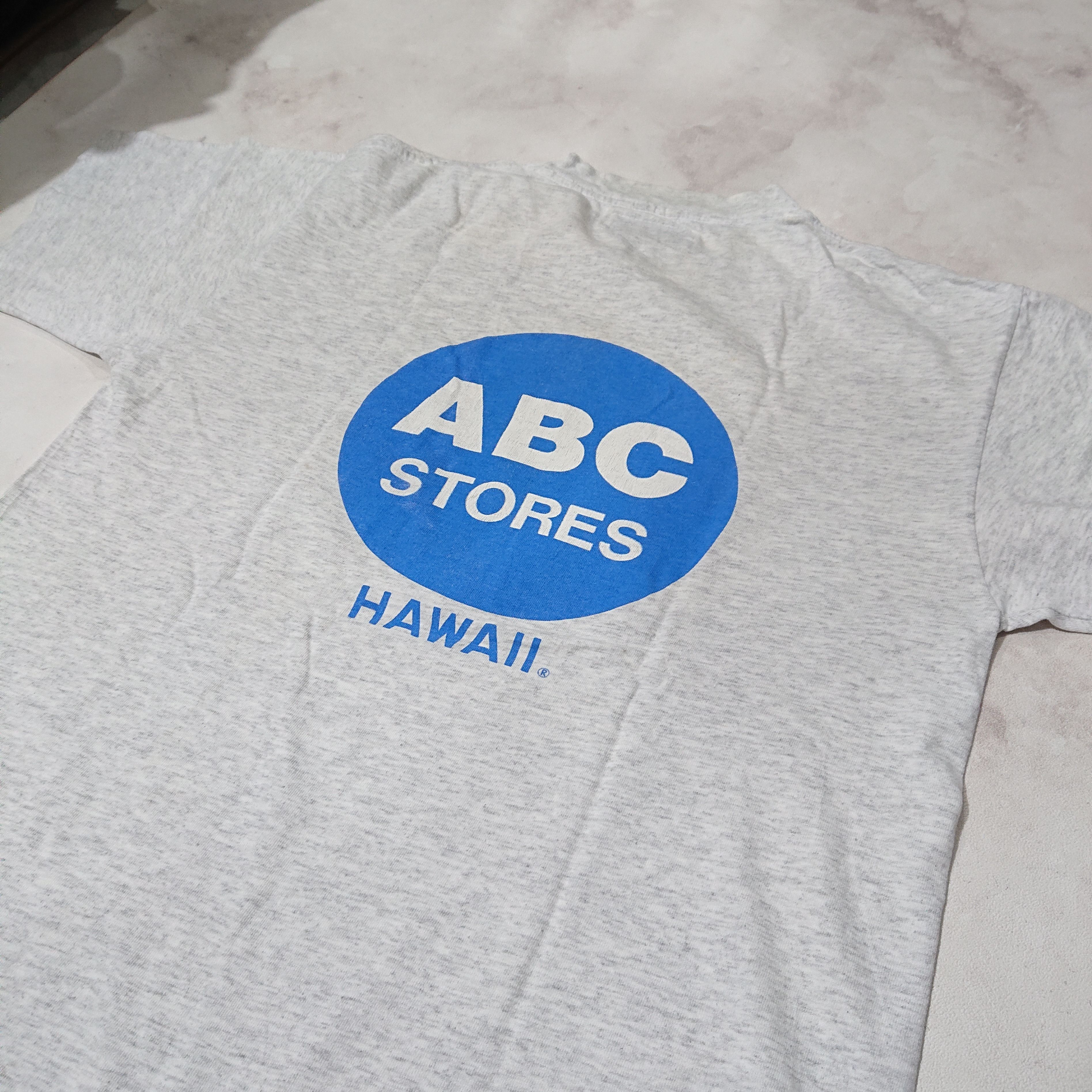 Vintage Vintage 90s ABC Store Wakiki Hawaii Surf Tshirt Made in USA Size US M / EU 48-50 / 2 - 3 Thumbnail