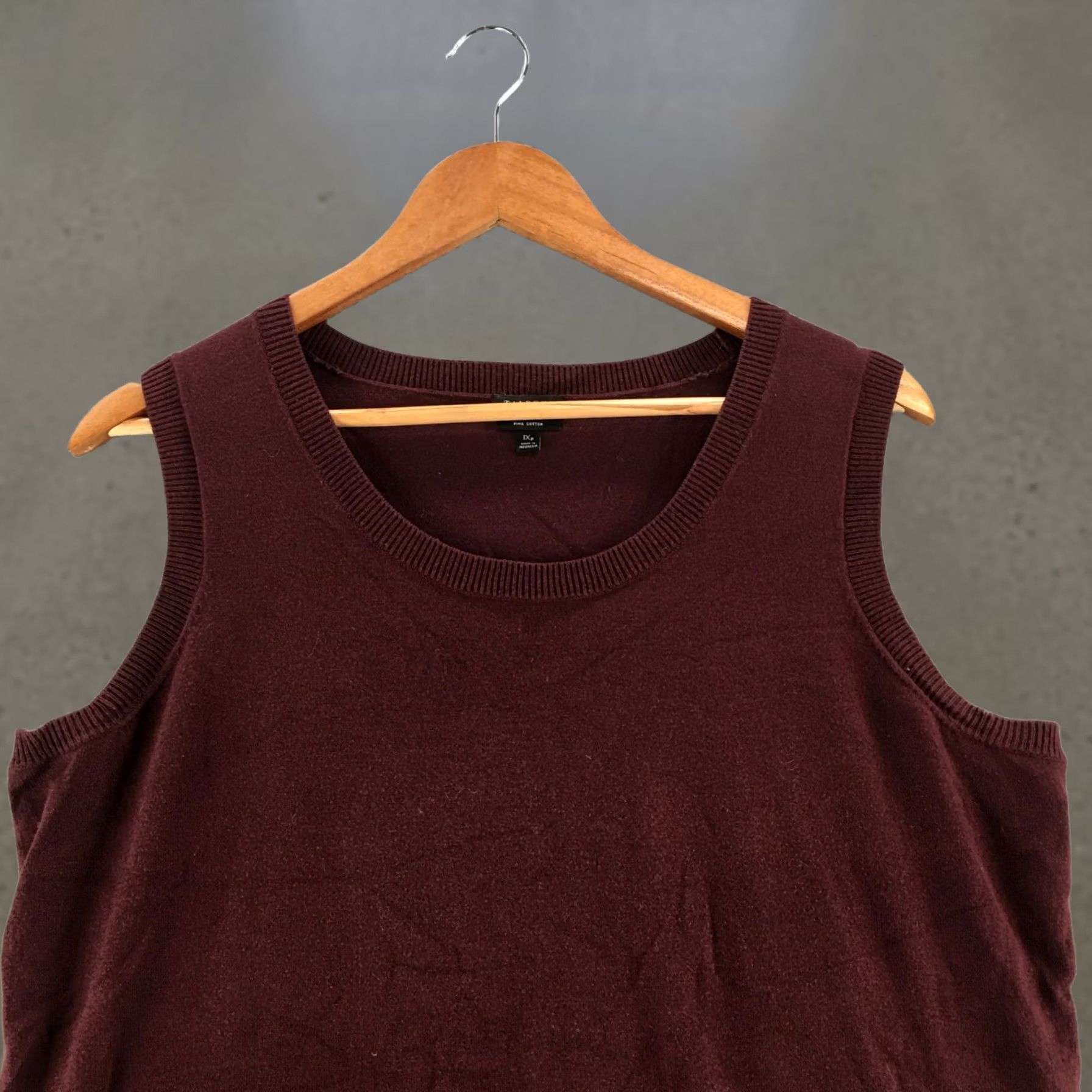 Talbots Talbots Knitted Tank Top Tshirt Womens Petite 1X Burgendy Round Neck Sleeveless Size XL / US 12-14 / IT 48-50 - 1 Thumbnail