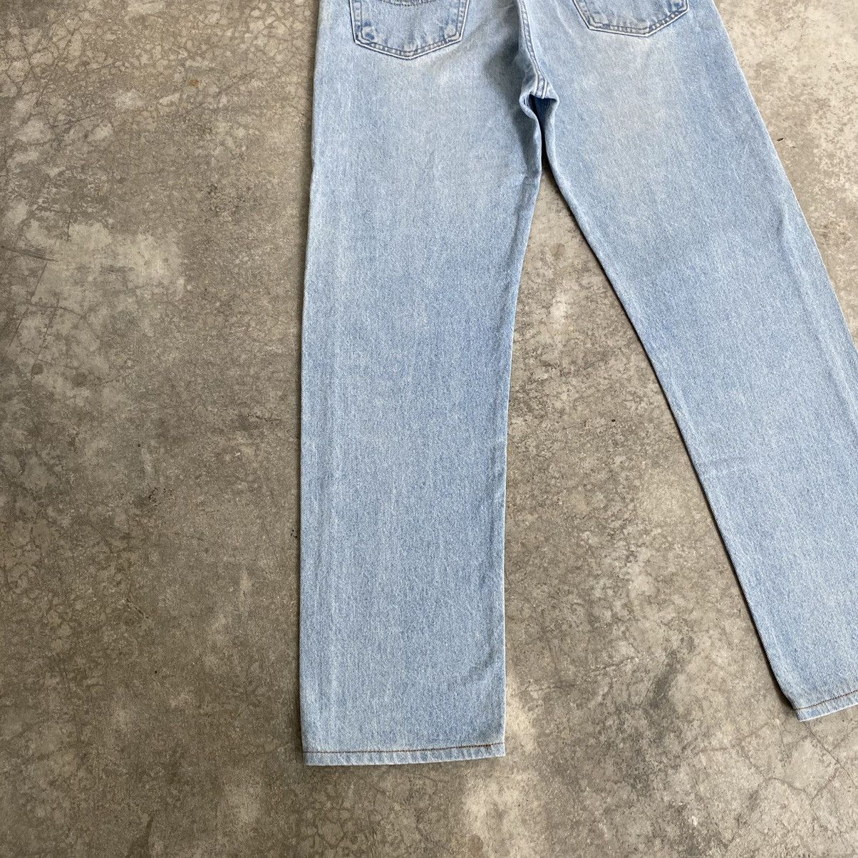 Carhartt Vintage Carhartt Relaxed Fit Pale Blue Denim Jeans Size US 34 / EU 50 - 15 Thumbnail
