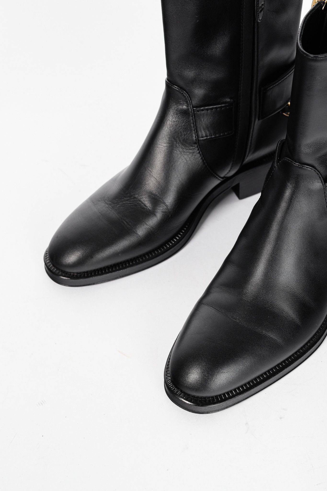 Chanel Chanel 22A Black Calfskin & Metal CC Chainlink Moto Boots Size US 5 / IT 35 - 6 Thumbnail