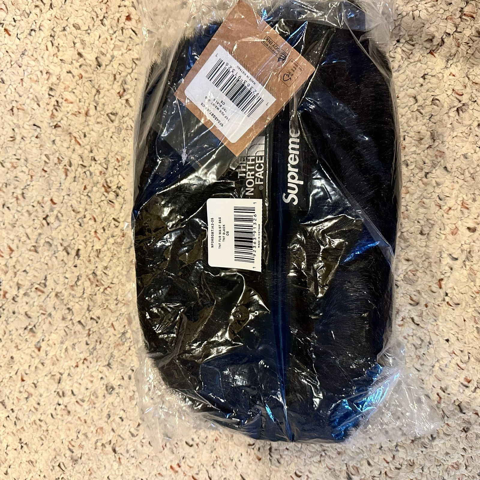 Supreme Supreme The North Face Faux Fur Waist Bag Black Fanny Pack Size ONE SIZE - 11 Thumbnail