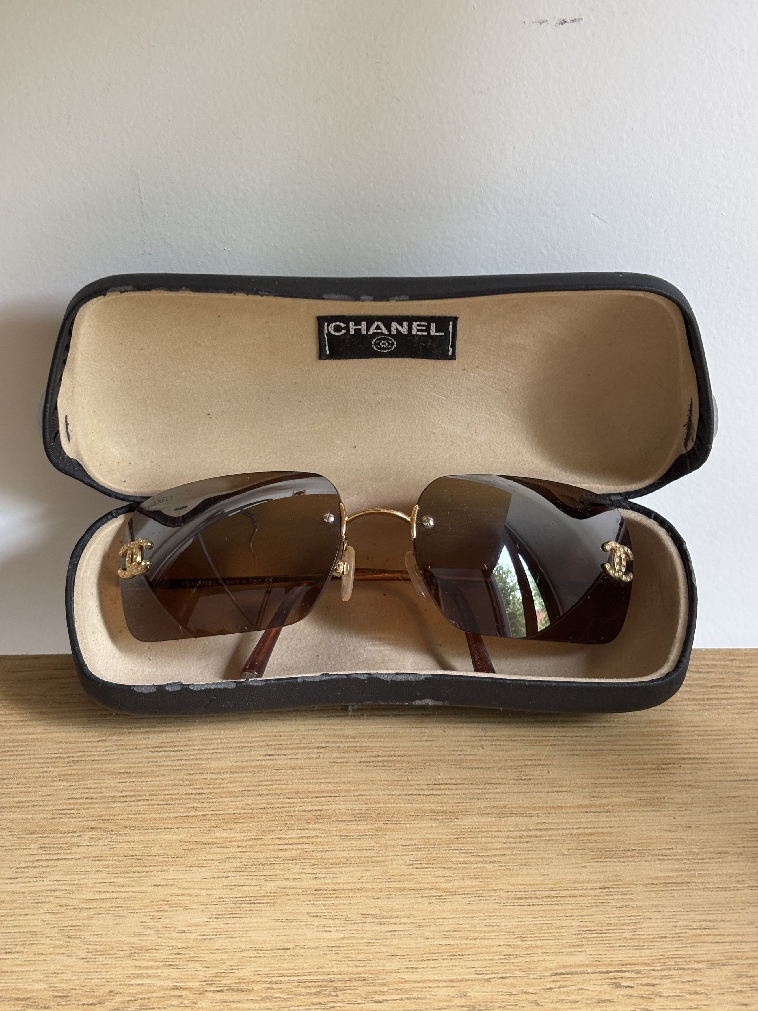 Chanel Chanel Sunglasses 4017-D CC Rhinestone Logo Rimless Vintage Size ONE SIZE - 7 Thumbnail
