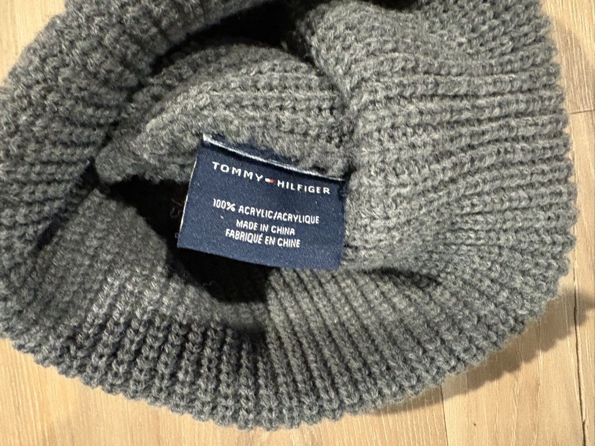 Tommy Hilfiger Tommy Hilfiger Knit Beanie Hat Navy/Red/White Winter Hat Size ONE SIZE - 3 Thumbnail