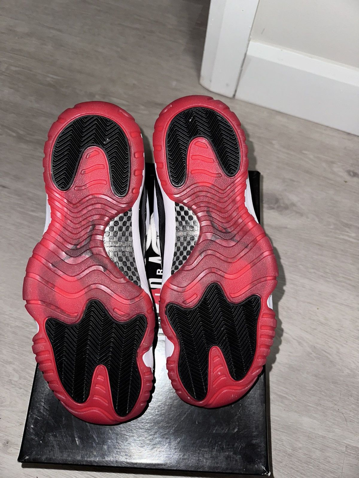 Jordan 11 Retro Low concord Bred toe