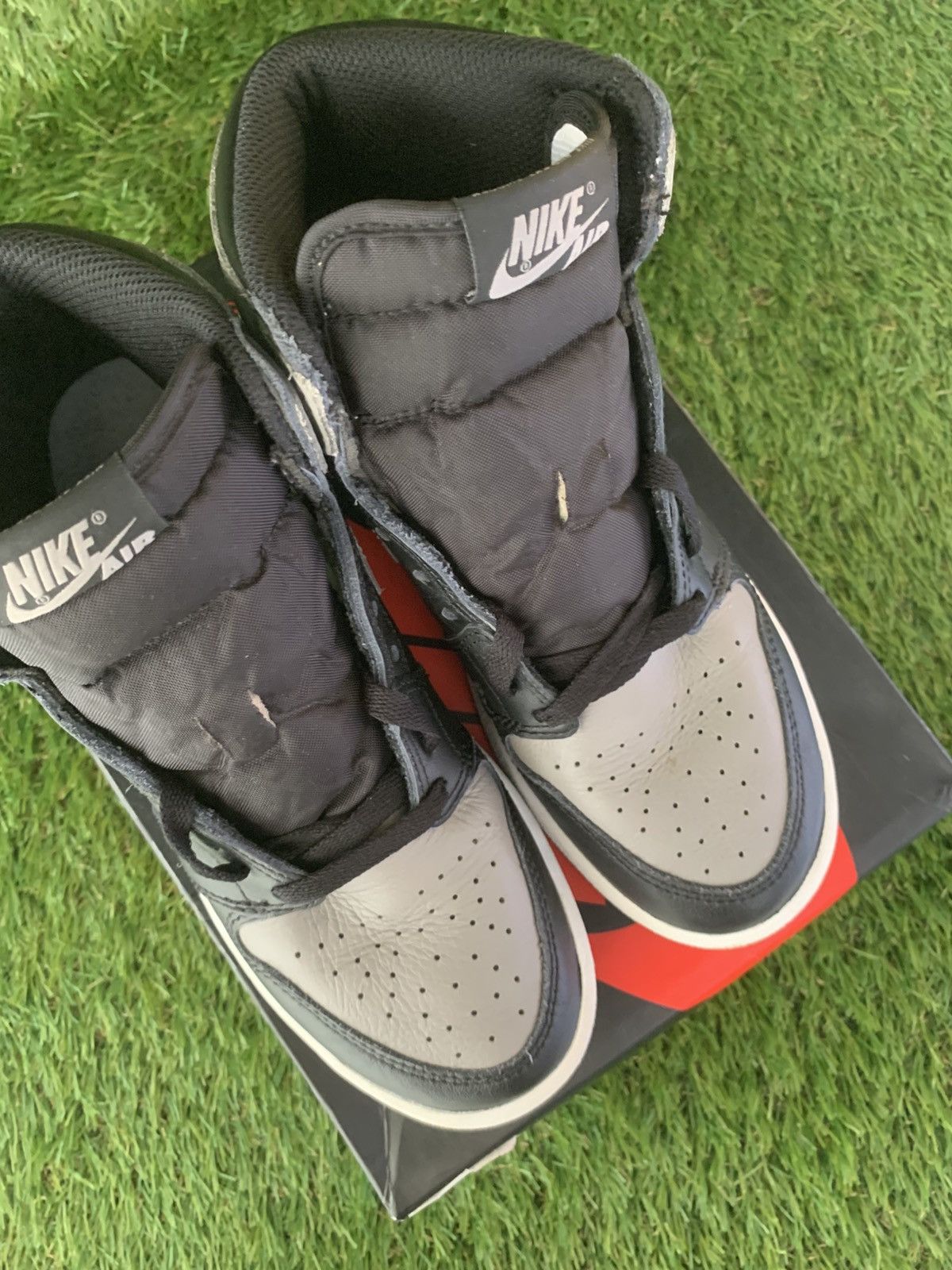 Jordan Brand Air Jordan 1 "Shadow" GS Size US 5 / EU 37 - 8 Thumbnail