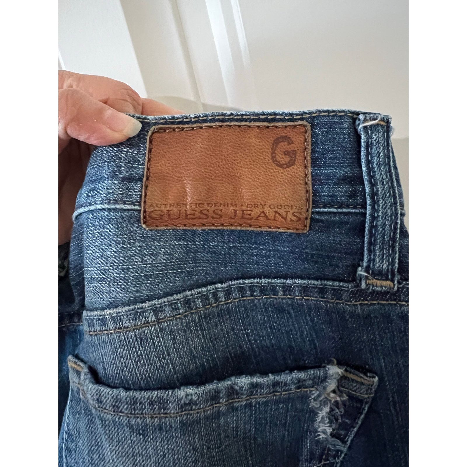 Guess Mens Jeans 31 x 32 Lincoln Slim Straight Leg Faded Whiskered Size US 31 - 8 Thumbnail