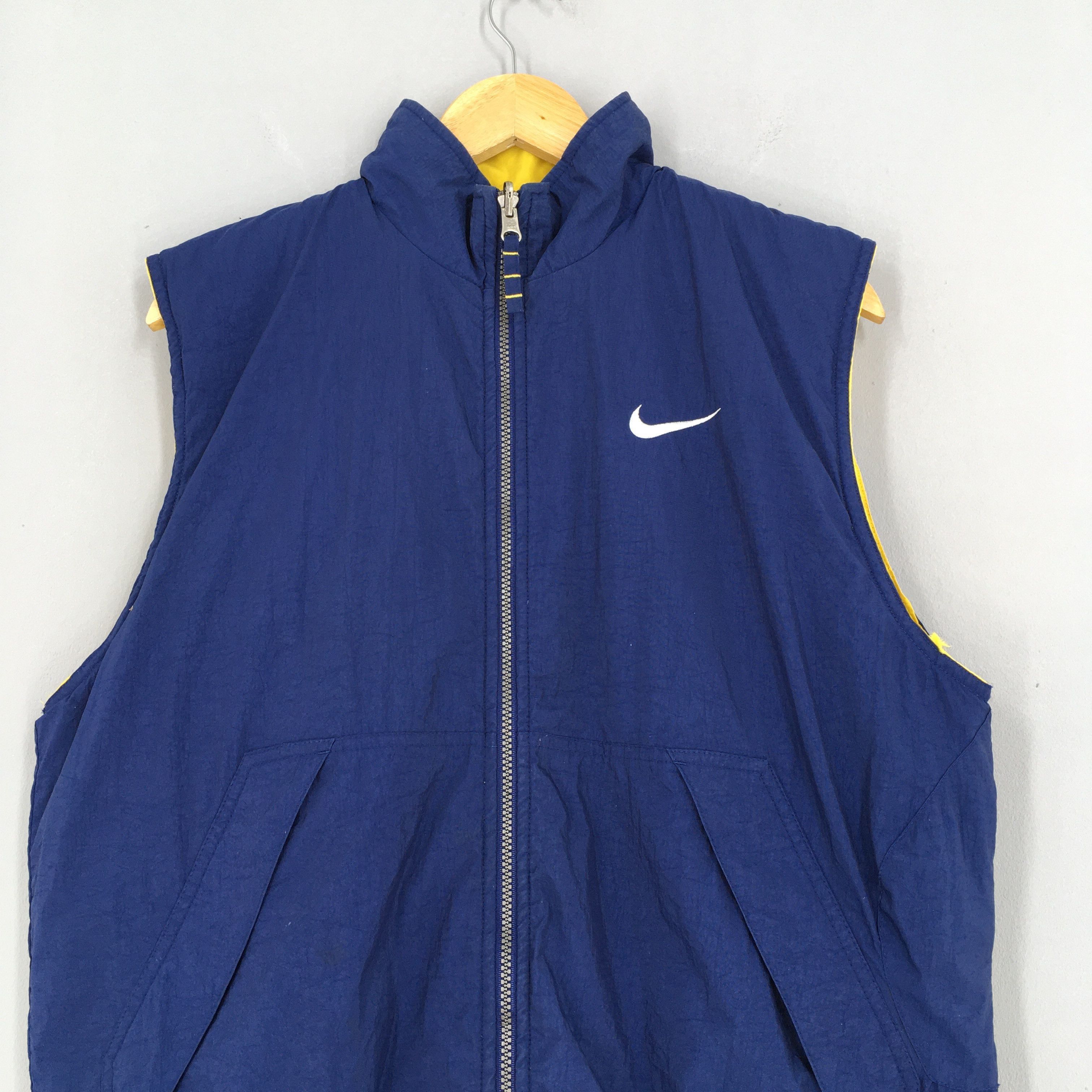 Nike Nike Sports Swoosh Sleeveless Jacket Medium Size US M / EU 48-50 / 2 - 2 Thumbnail