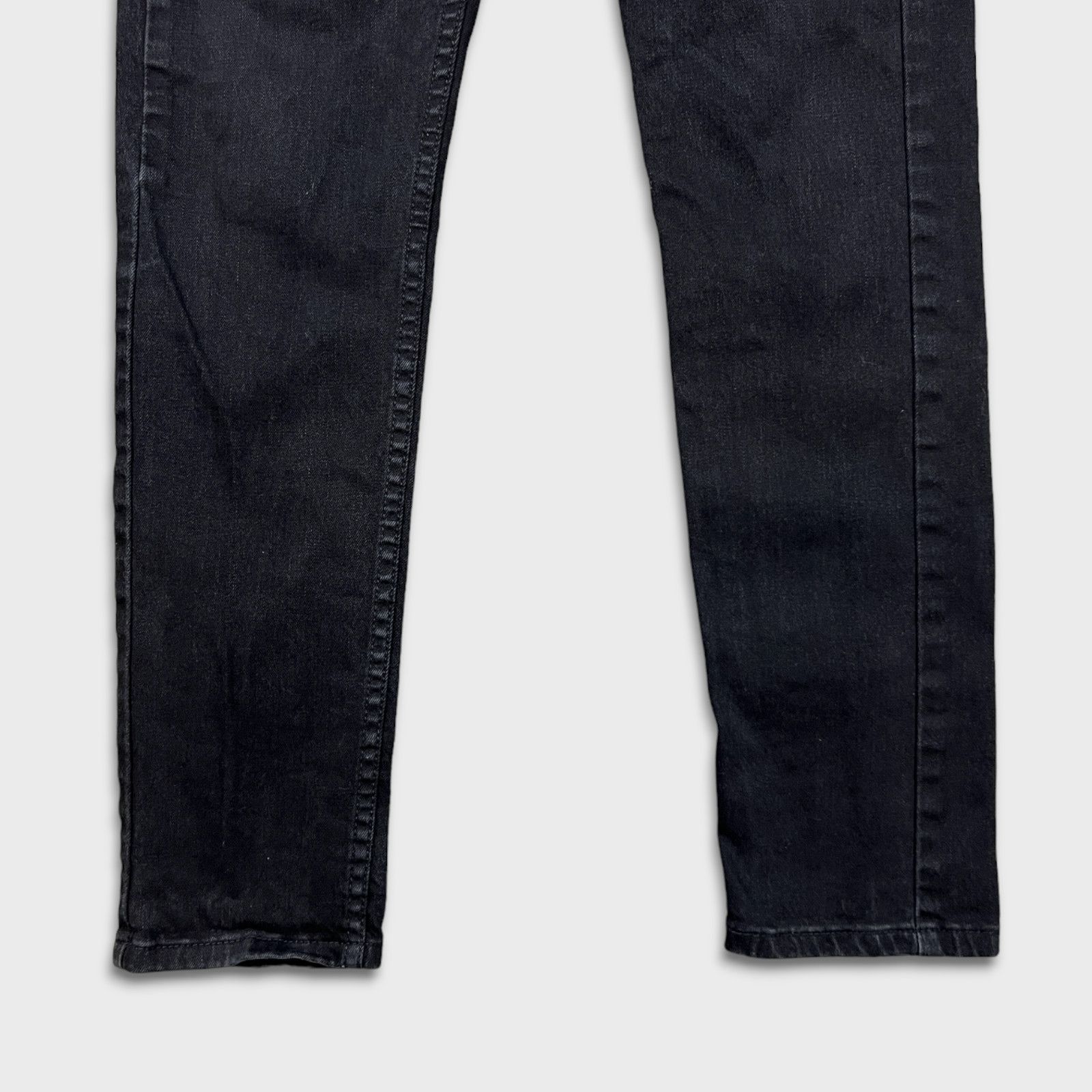 Levi's × Vintage Levi's 510 Jeans Mens 30x30 Black Skinny Fit Slim Dark Denim Size US 30 / EU 46 - 4 Thumbnail