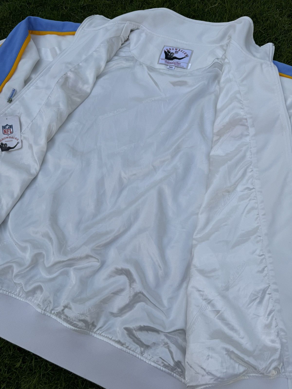 Mitchell & Ness Vintage Los Angeles Chargers Mitchell & Ness zip-up track Size US XXL / EU 58 / 5 - 10 Thumbnail