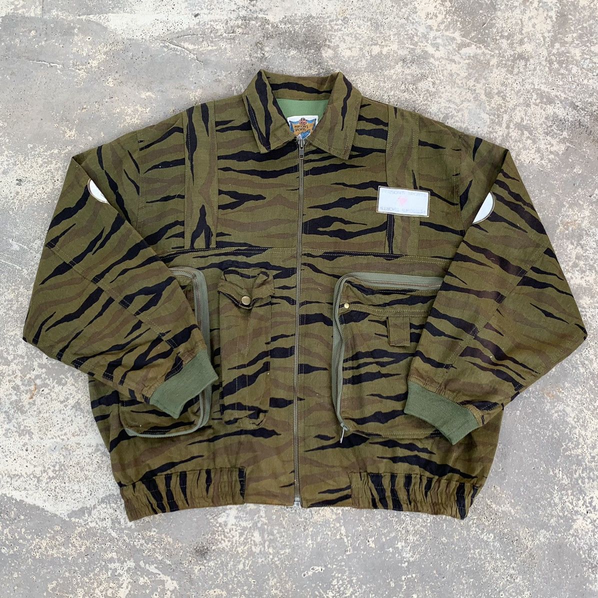 Japanese Brand Vintage 90s Persons sports Camo Bomber Jacket Size US XL / EU 56 / 4 - 1 Thumbnail