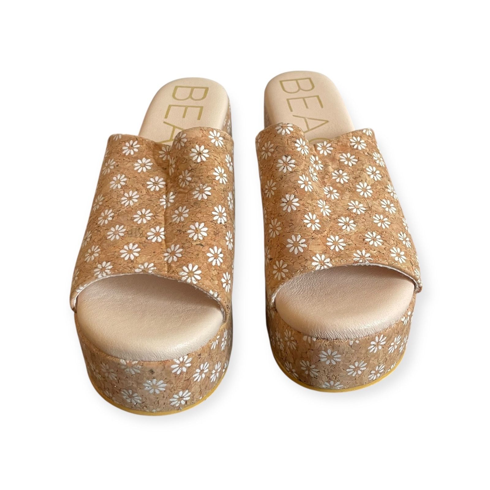 Anthropologie Anthropologie x Matisse Beach Daisy Embroidered Slide Mules Size US 6 / IT 36 - 2 Thumbnail