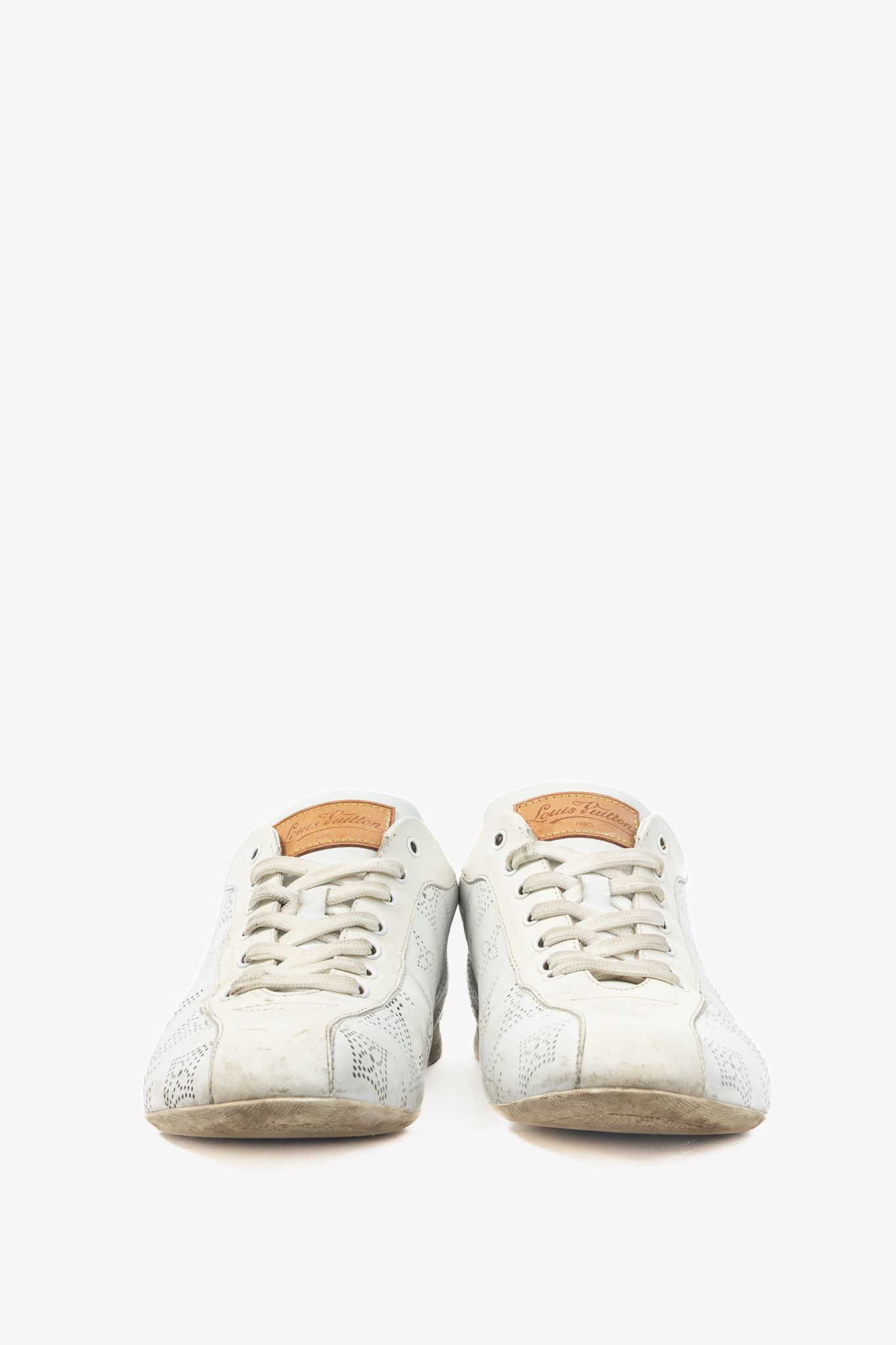 Louis Vuitton Louis Vuitton Mahina Perforated Monogram Leather Sneakers Size US 8.5 / IT 38.5 - 2 Thumbnail