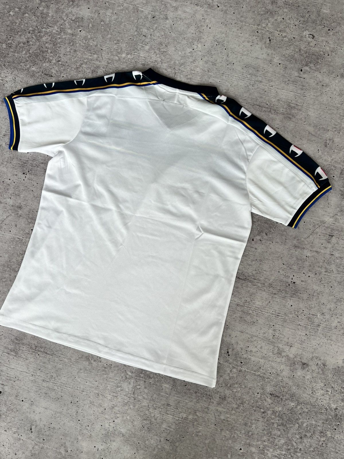 Champion Champion Parma 2002/2003 Away Jersey Size US M / EU 48-50 / 2 - 9 Thumbnail