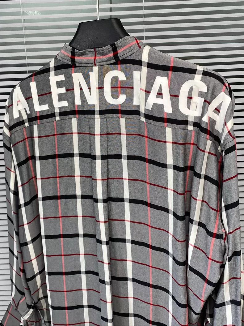 Balenciaga Balenciaga size 34 Long Sleeve Plaid Shirt with Printed Lo Size XS / US 0-2 / IT 36-38 - 4 Thumbnail