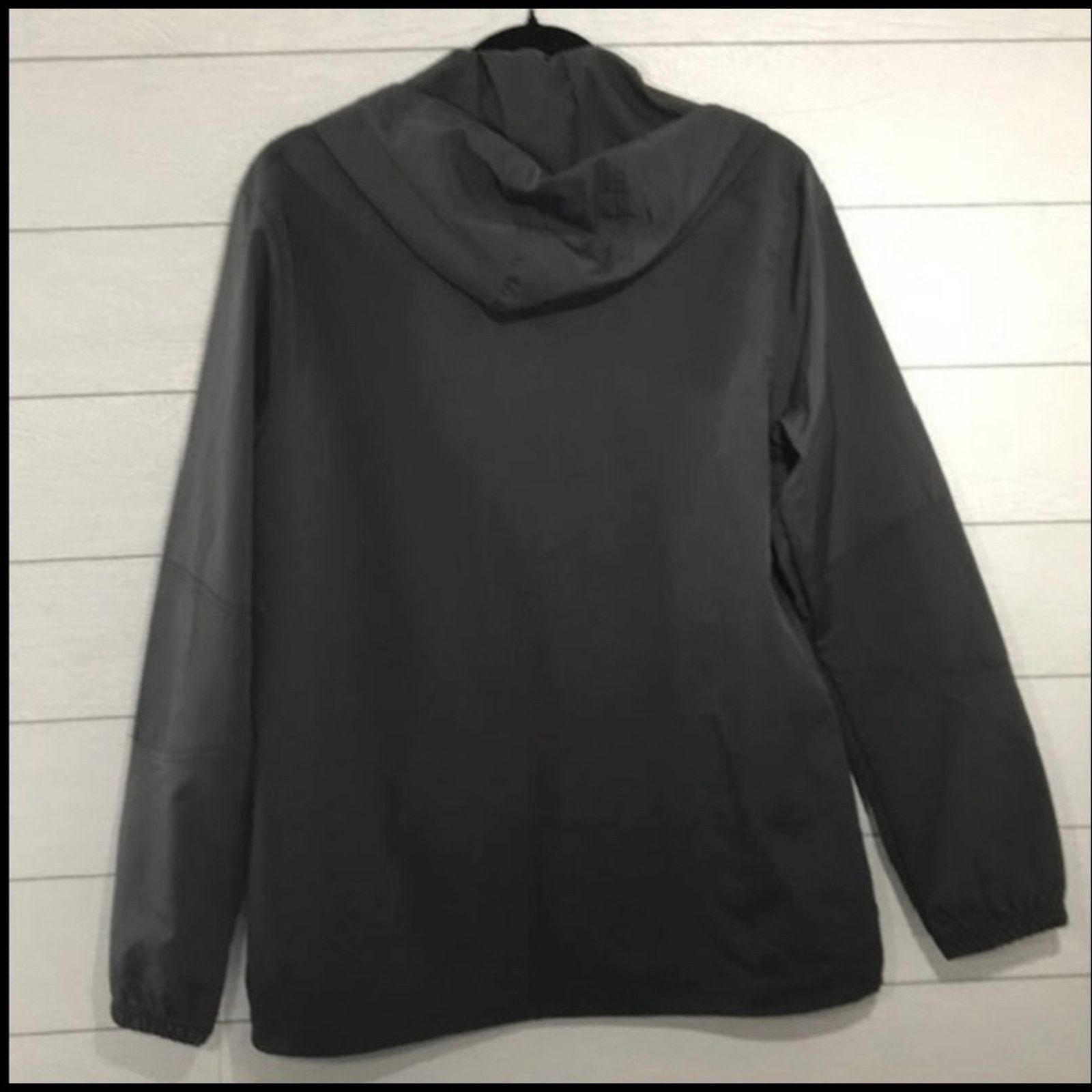 Avalanche Avalanche Gray Hooded Windbreaker Jacket Medium NWT Size US M / EU 48-50 / 2 - 2 Thumbnail
