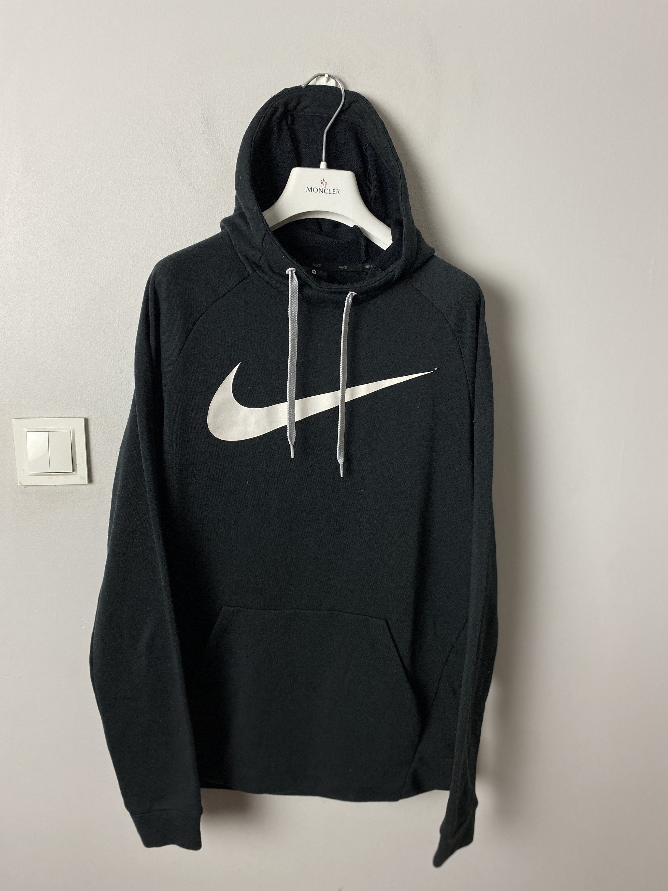 centre swoosh nike hoodie