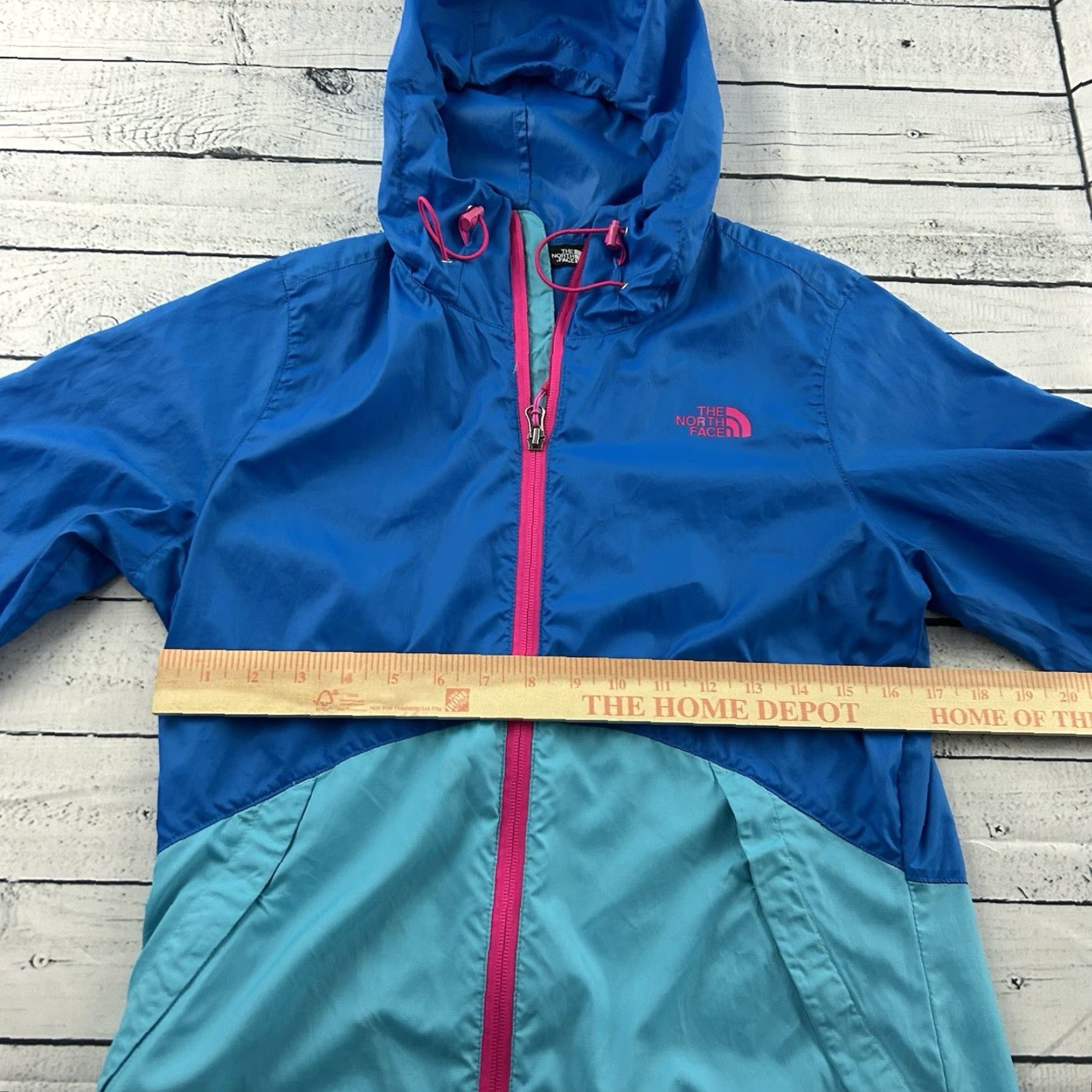 The North Face The North Face Full Zip Colorblock Windbreaker Jacket Women's Small Pink Blue Windbreaker Full Zip Mens Womens Ladies? Size S / US 4 / IT 40 - 6 Thumbnail