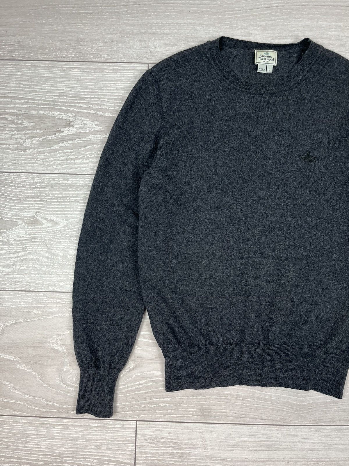Vivienne Westwood Vivienne Westwood 100% Wool Grey Logo Sweater Size US L / EU 52-54 / 3 - 3 Thumbnail