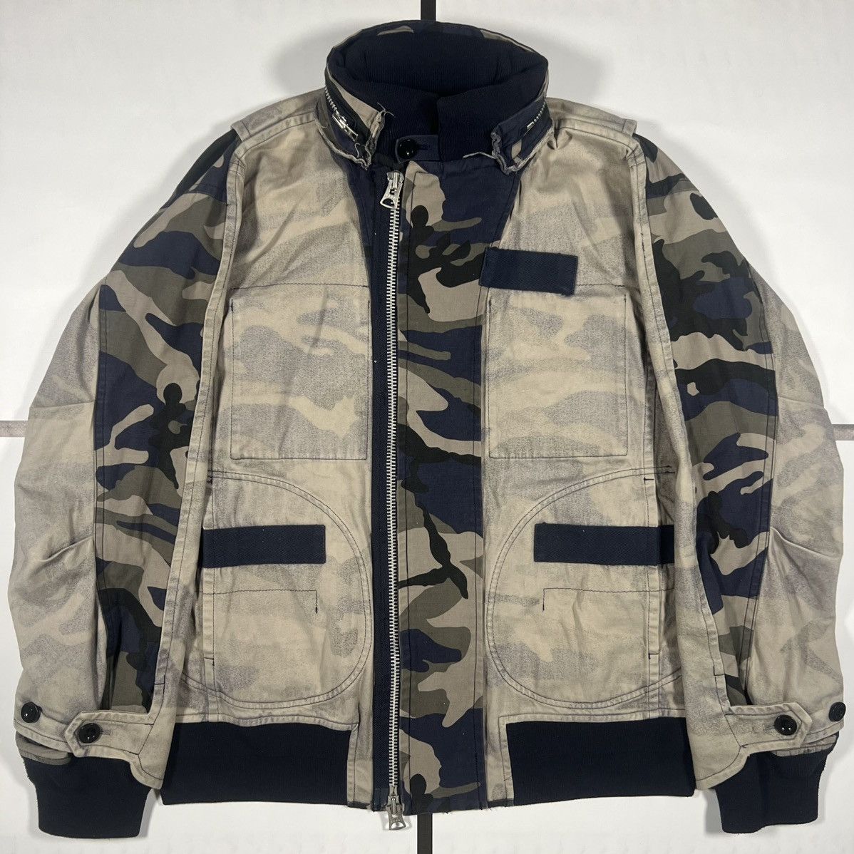 Sacai |[ FW18 Runway Sacai Reconstructed Camo Hooded Bomber ]| Size US M / EU 48-50 / 2 - 3 Thumbnail