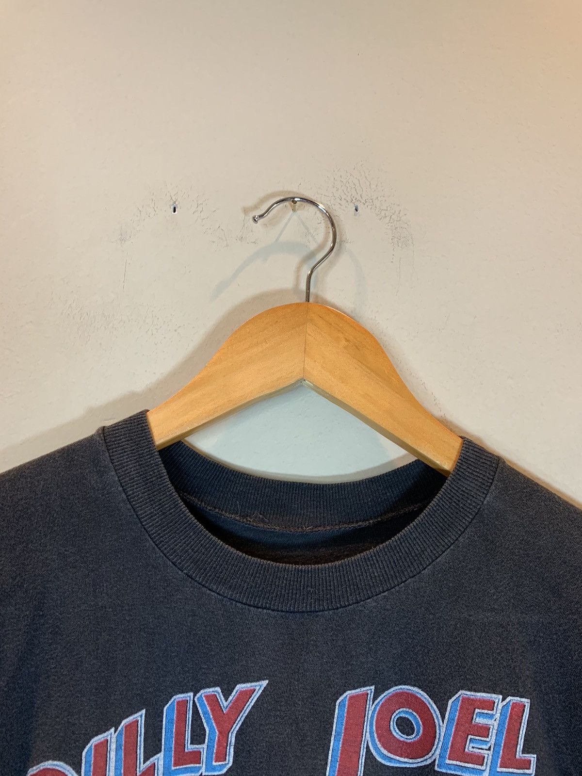 Band Tees × Vintage RARE Vintage 1982 Billy Joel Behind Nylon Curtain Tour Shirt Size US M / EU 48-50 / 2 - 10 Thumbnail