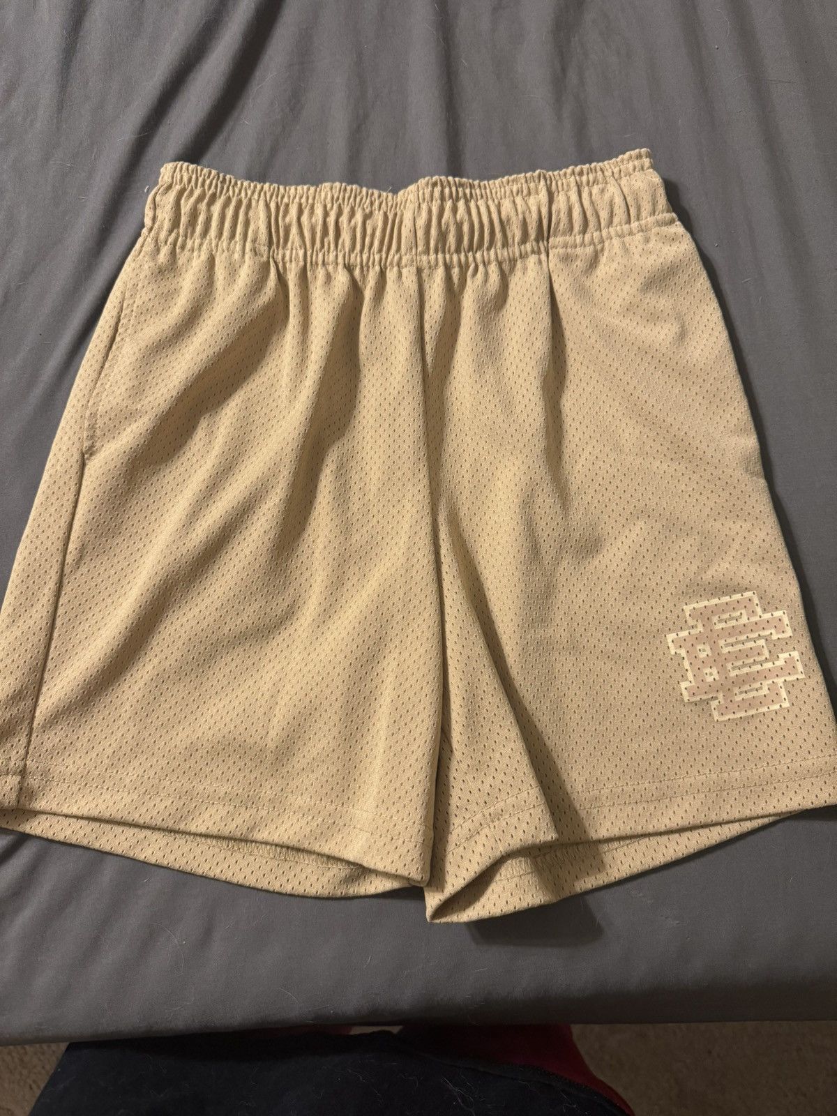 Eric Emanuel Eric Emanuel youth XL gold mesh shorts Size US 26 / EU 42 - 1 Thumbnail