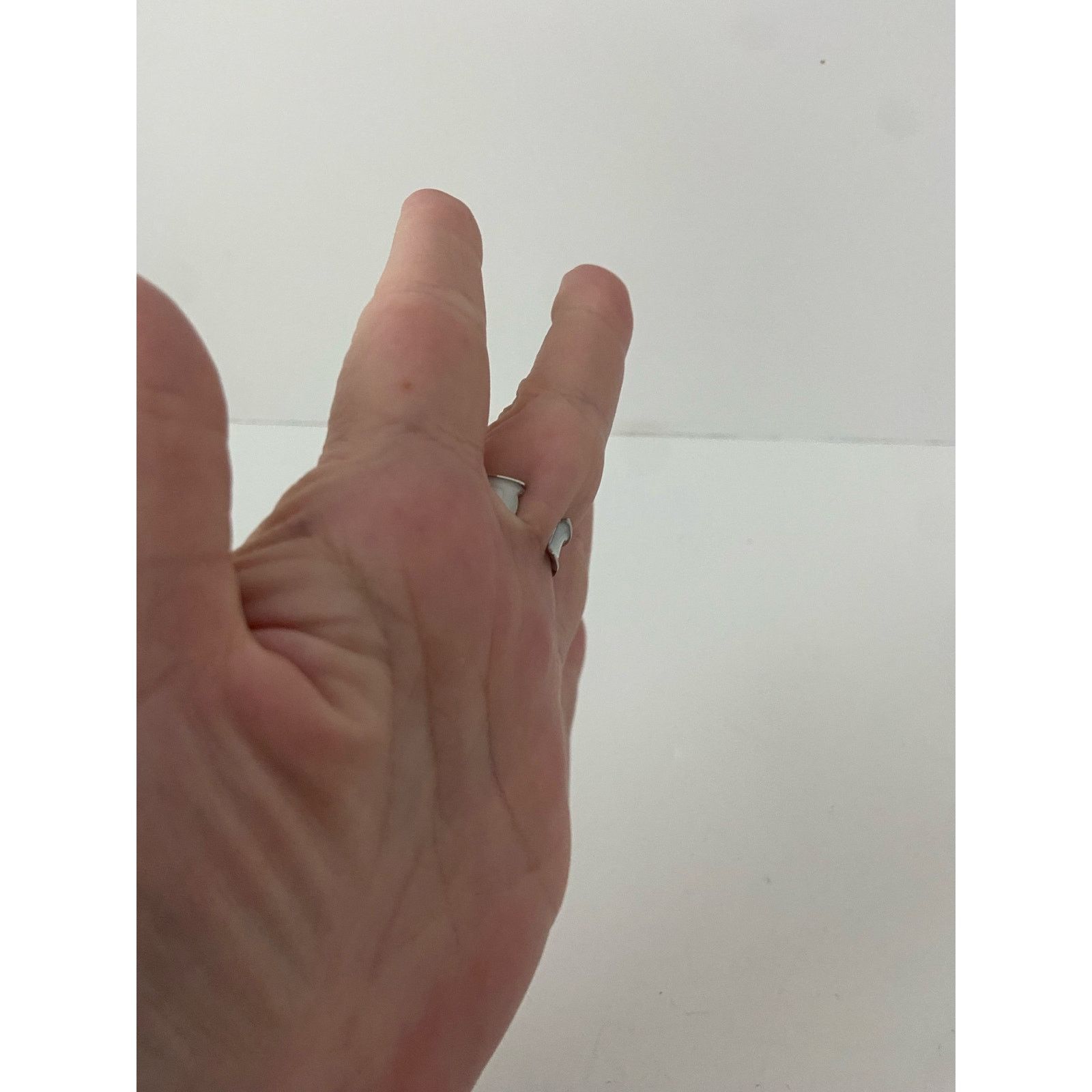 Vintage Adjustable white enamel band ring size 8 silver tone Size ONE SIZE - 2 Thumbnail