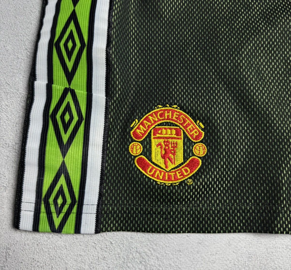 Umbro Manchester United 1998 1999 Goalkeeper Soccer Shorts Umbro Size US 36 / EU 52 - 3 Thumbnail