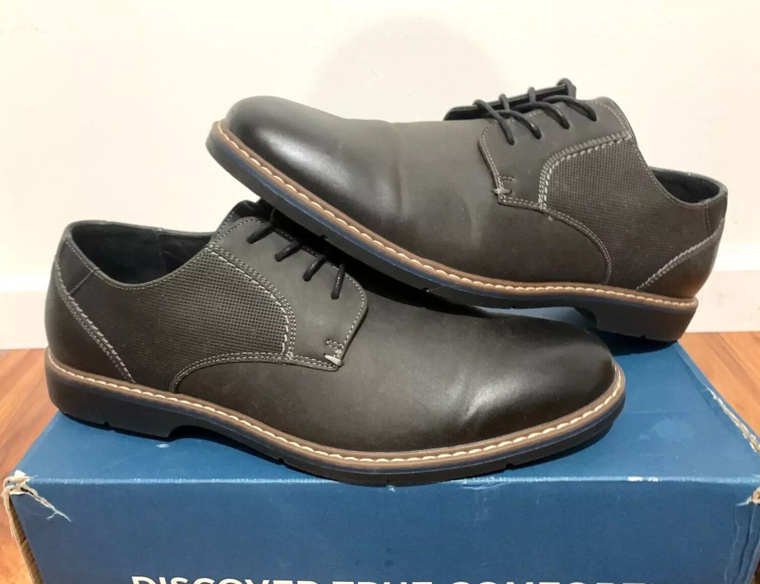 Nunn Bush Oxford Shoe Size US 10 / EU 43 - 1 Thumbnail
