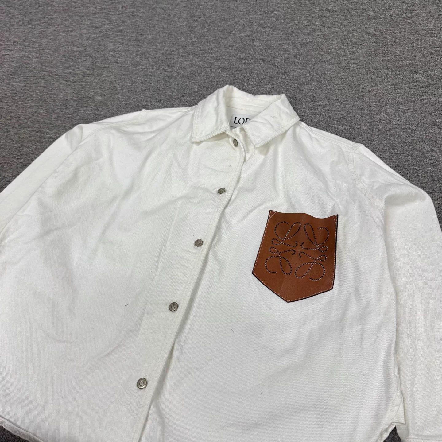Loewe LOEWE leather logo patch oversized shirt jacket 34 Size XXS / US 00 / IT 34 - 4 Thumbnail