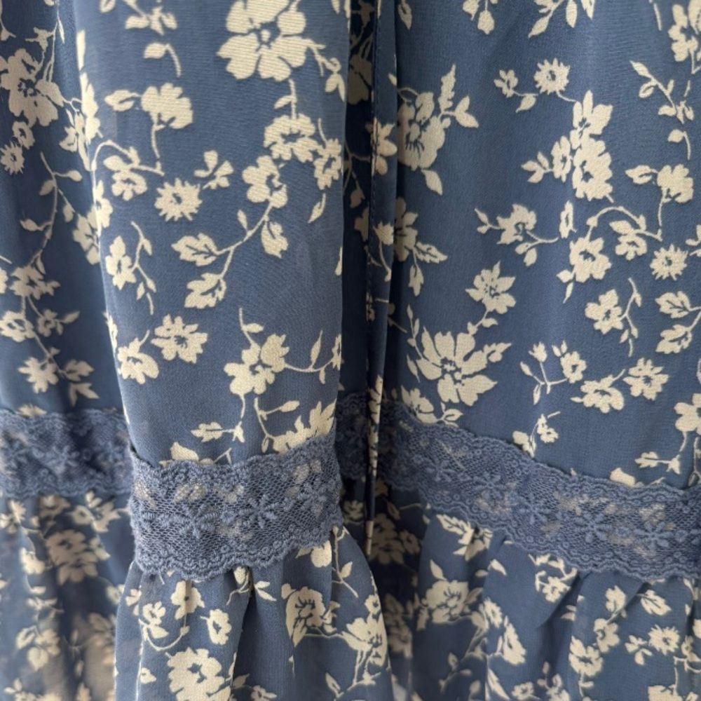 Forever 21 Forever 21 SZ S blue floral long sleeve flowy dress Size S / US 4 / IT 40 - 4 Thumbnail