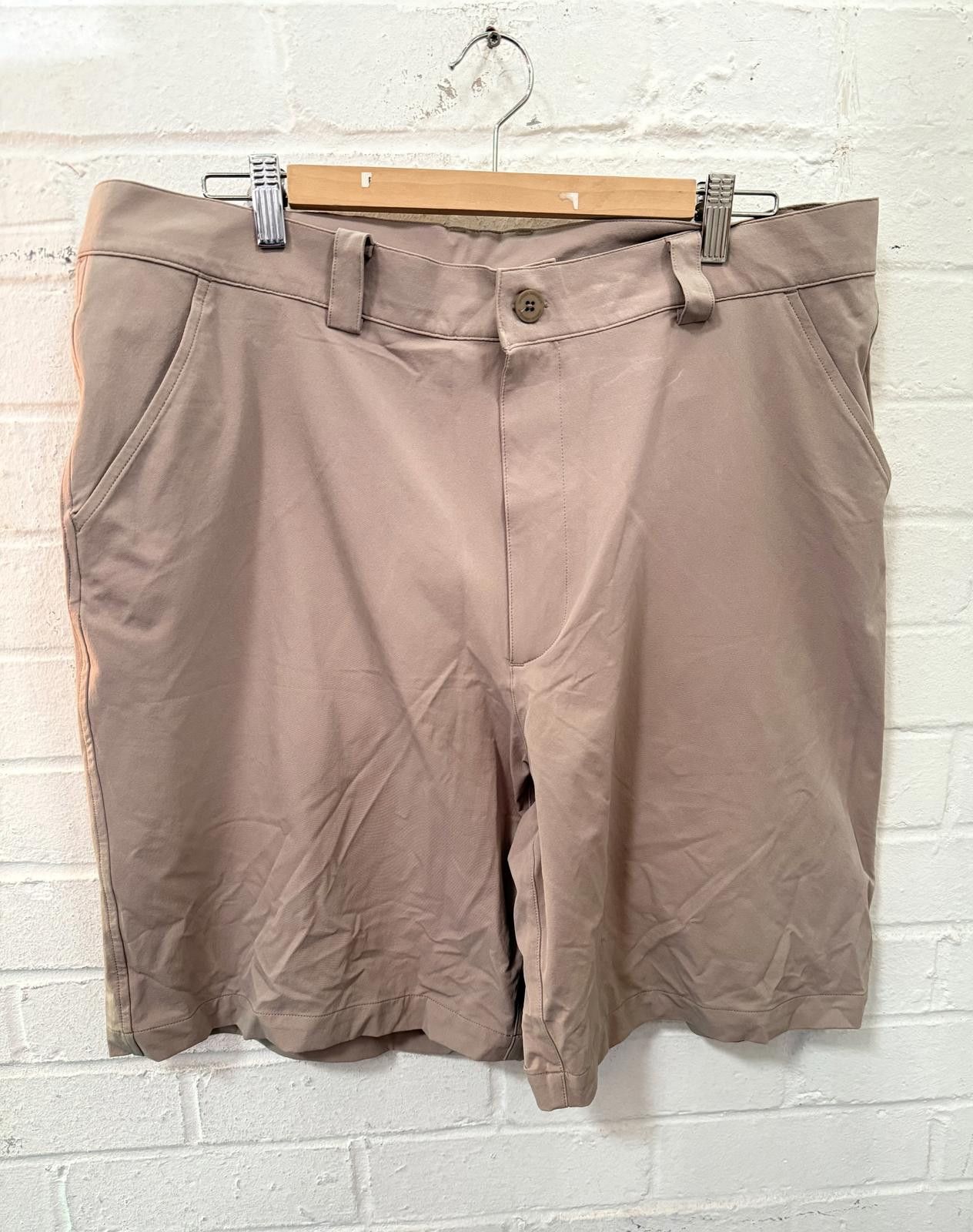 Under Armour Under Armour Men's Khaki Performance Shorts Size 38R Size US 36 / EU 52 - 1 Thumbnail