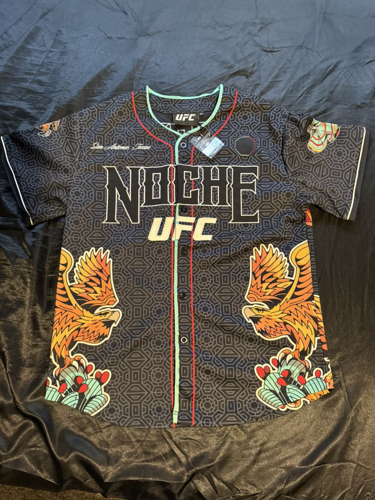UFC Noche UFC Jersey Limited Edition Size US XL / EU 56 / 4 - 1 Thumbnail