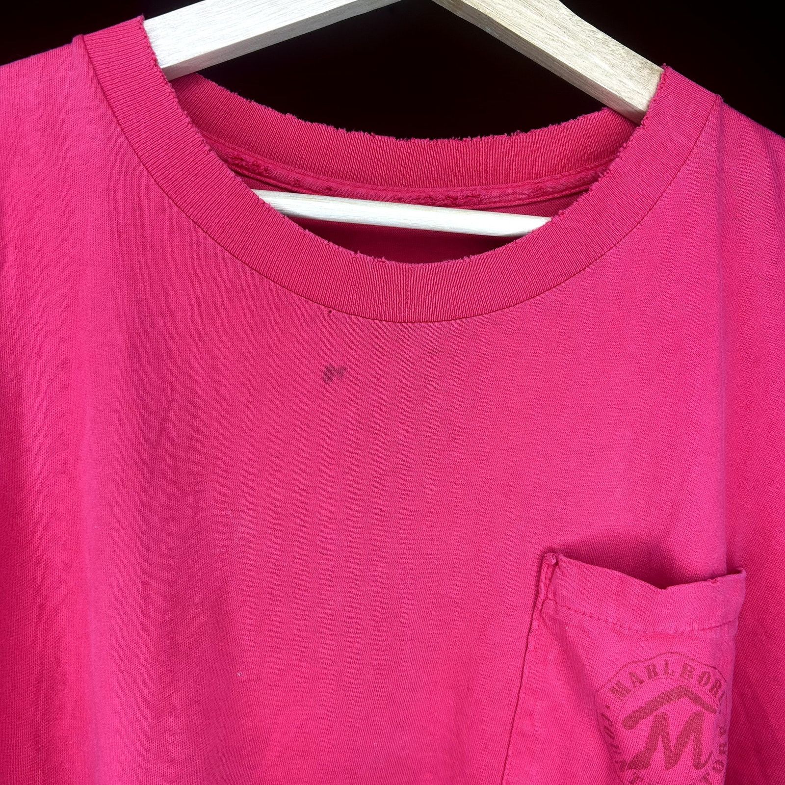 Marlboro × Vintage Vintage 90s Red Marlboro Pocket T-Shirt With Distressing Size US L / EU 52-54 / 3 - 4 Thumbnail