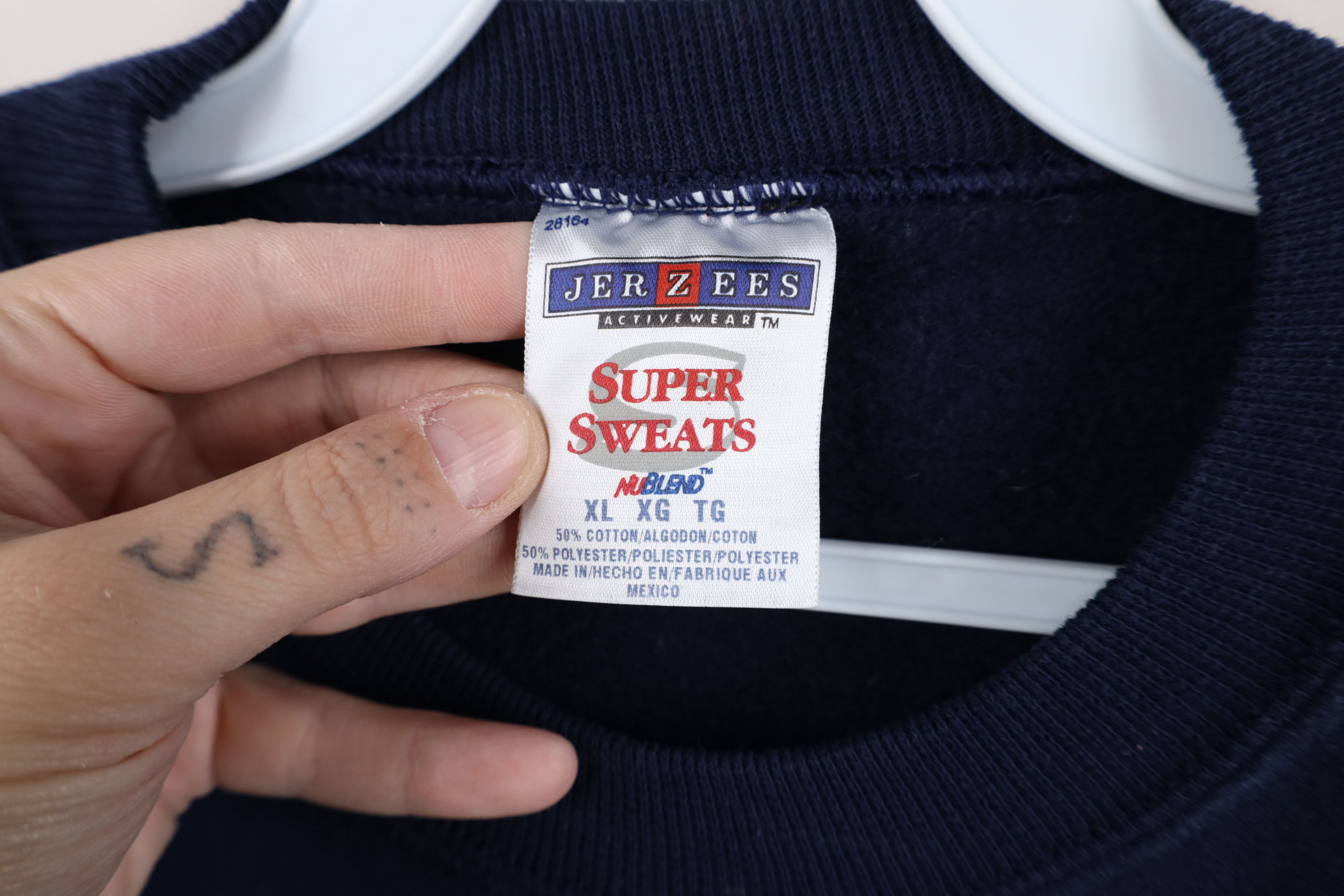 Vintage Vintage 90s Y2K Police DARE Drug Resistance Sweatshirt Size US XL / EU 56 / 4 - 7 Thumbnail