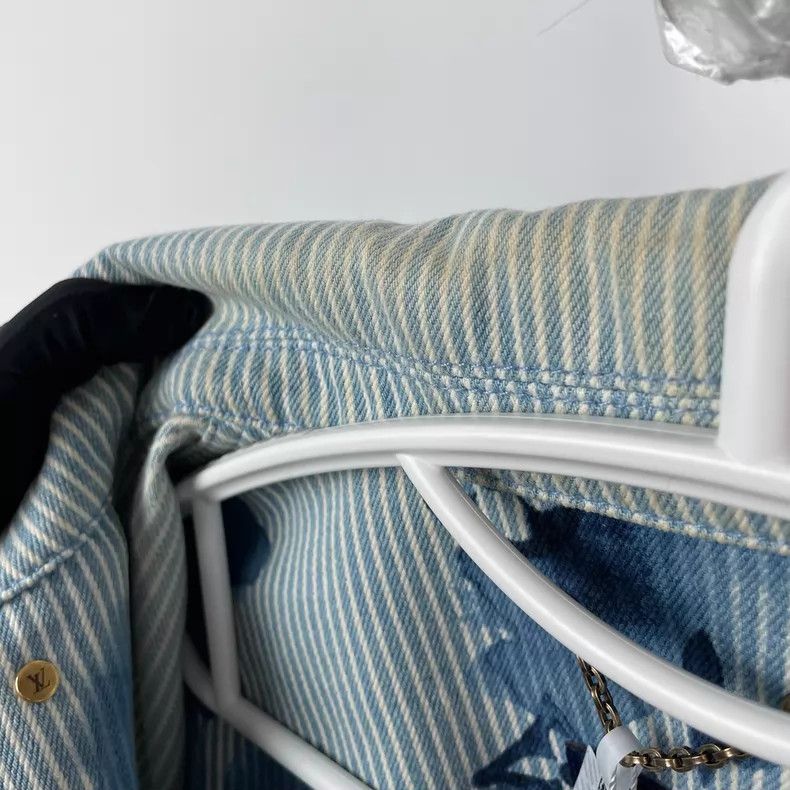 Louis Vuitton Louis Vuitton Blue ink stripe smudged logo long shirt Size US M / EU 48-50 / 2 - 8 Thumbnail