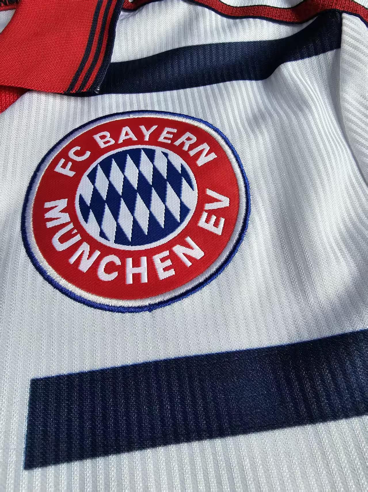 Other 1998 01 Bayern Munich Jersey Away Size US M / EU 48-50 / 2 - 3 Thumbnail