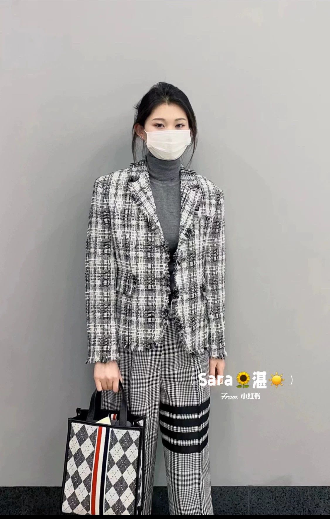Thom Browne Thom Browne Women's B&W Raw Edge Coco Blazer Rare Runway Size XS / US 0-2 / IT 36-38 - 8 Thumbnail
