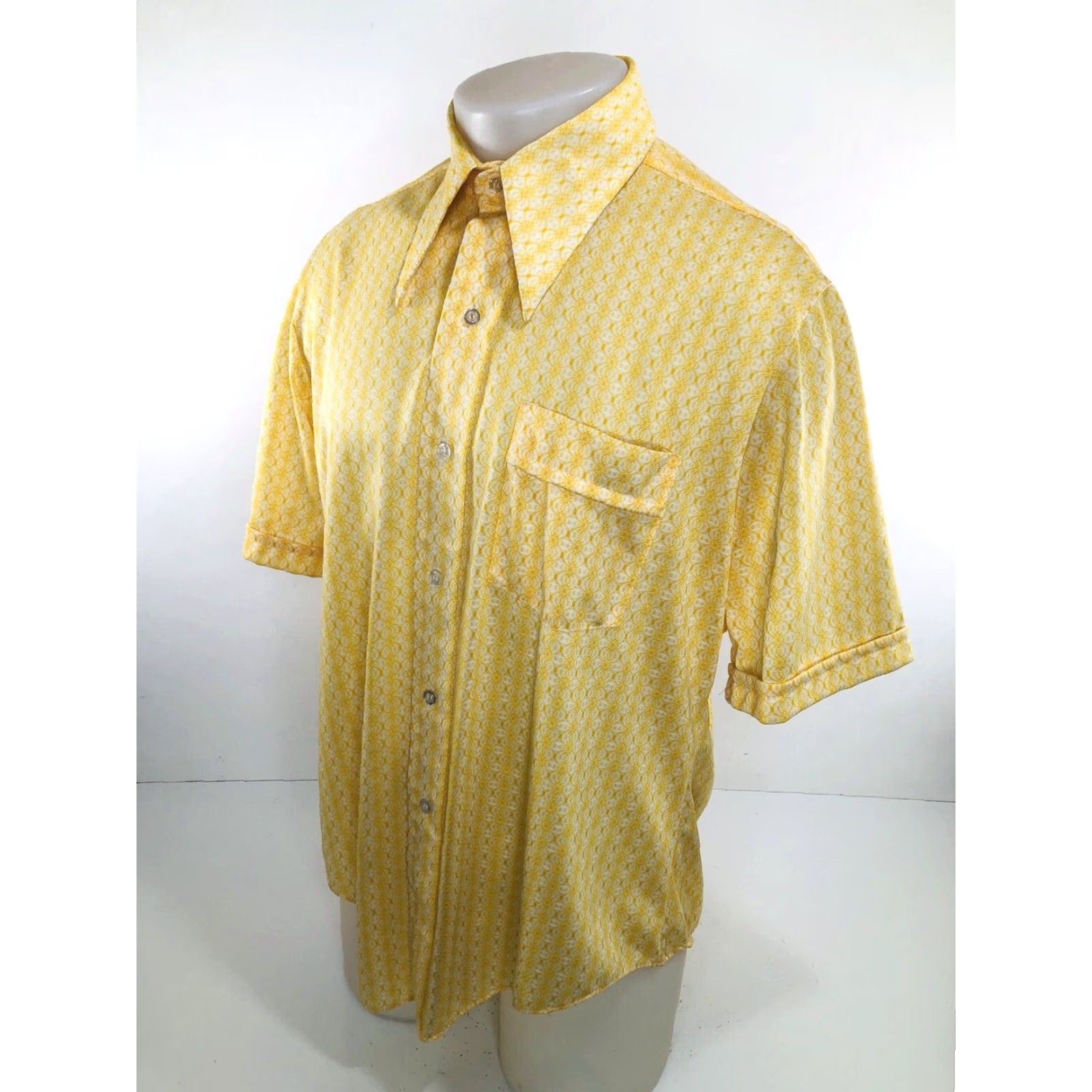 Vintage VINTAGE Montgomery Ward Shirt 1960s BUTTERFLY DISCO COLLAR Tetron L Shirt Yellow White Mens Size US L / EU 52-54 / 3 - 4 Thumbnail