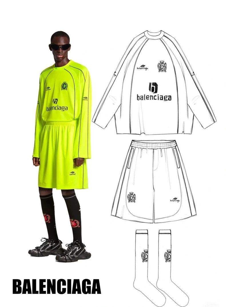 Balenciaga Balenciaga 3B Sports Manchester United co-branded fluoresc Size US S / EU 44-46 / 1 - 7 Thumbnail