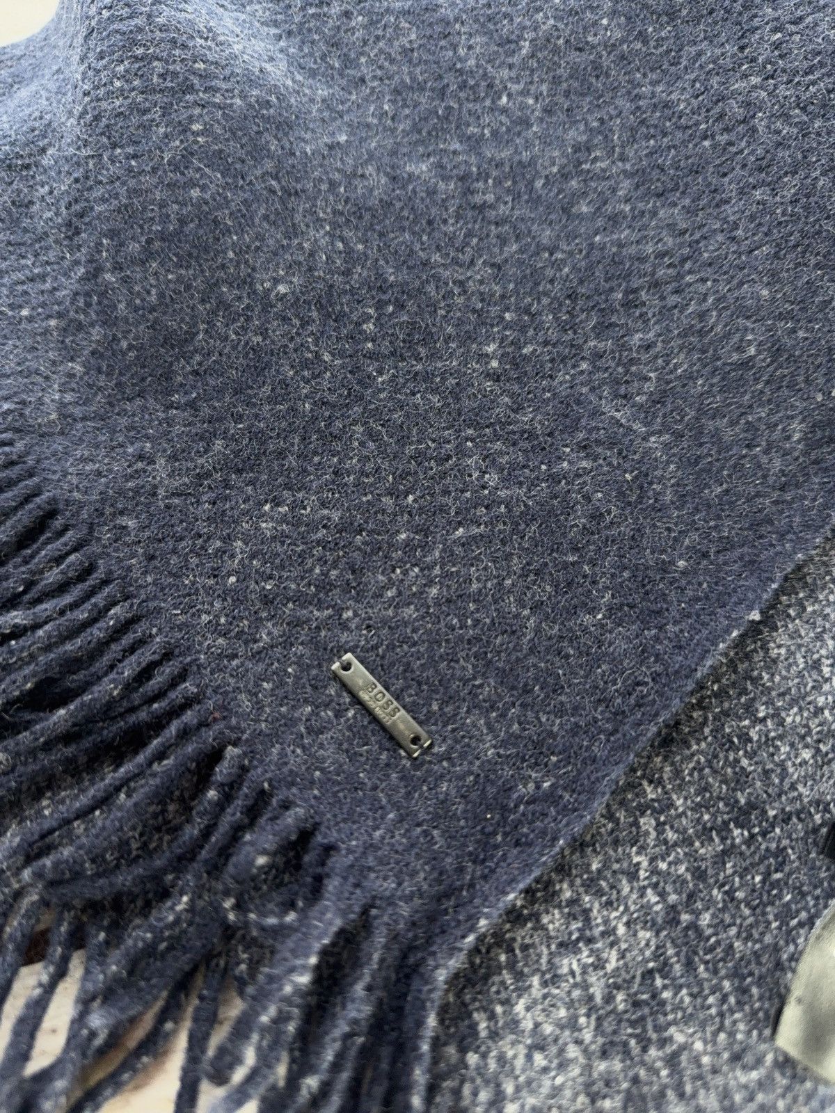 Hugo Boss Luxury Retro Hugo Boss Minimal Wool Scarf Dark Blue Size ONE SIZE - 6 Thumbnail
