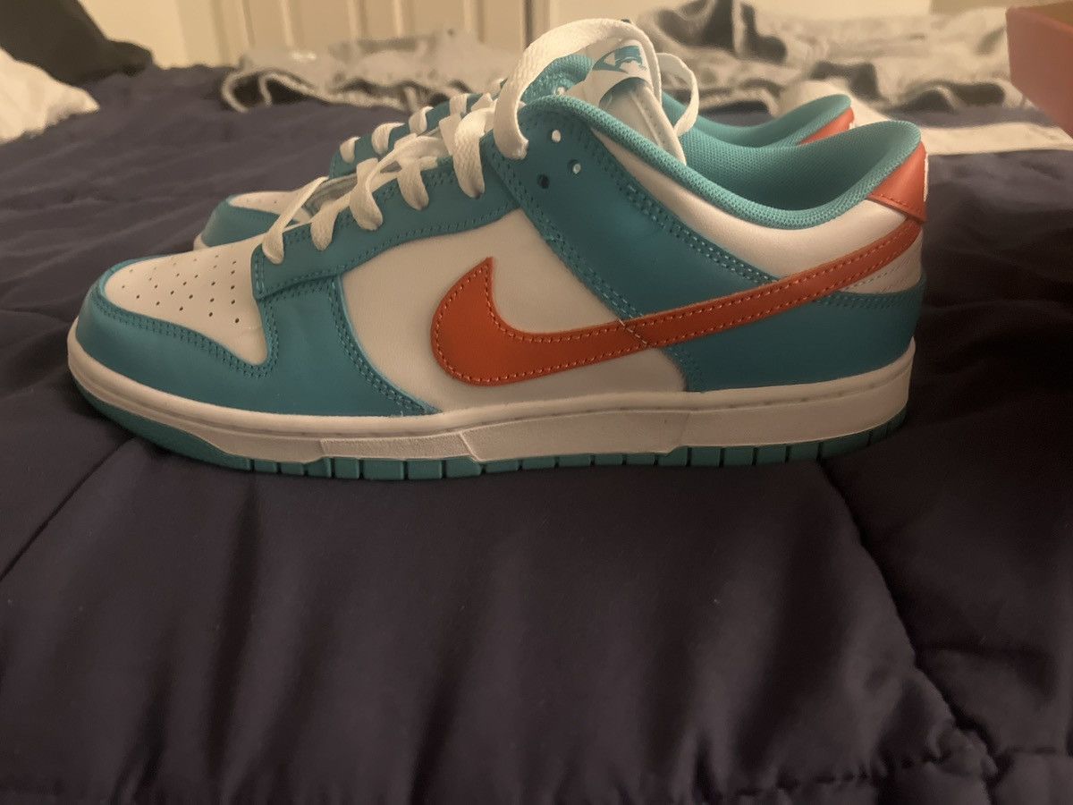 miami dolphin nikes