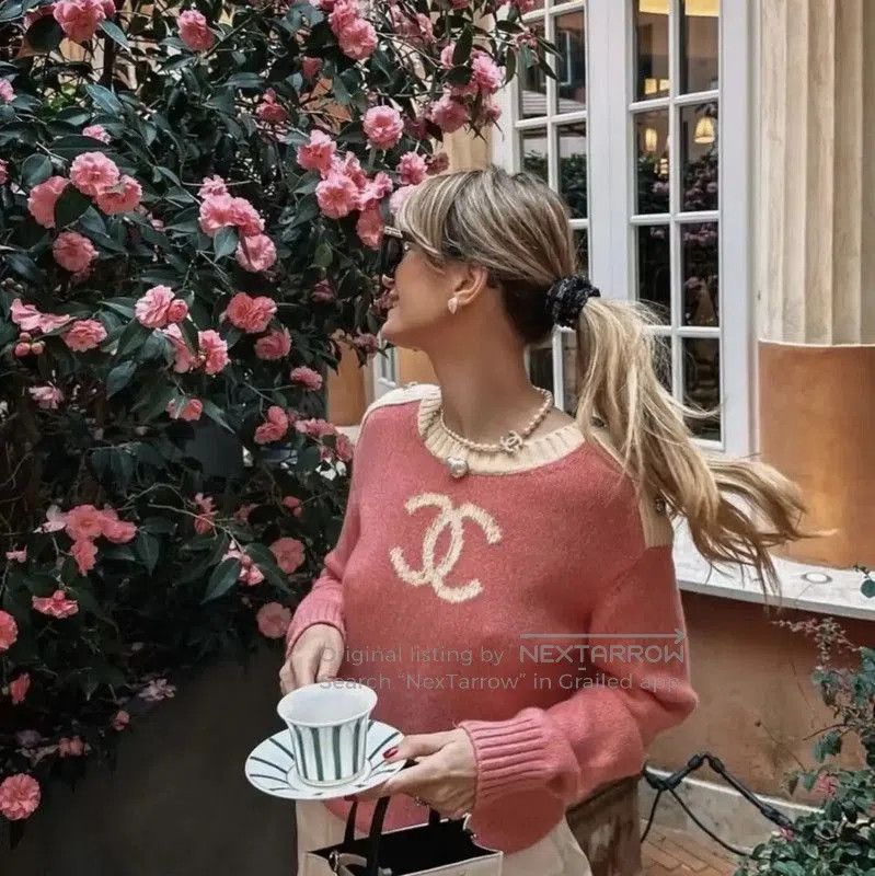Chanel Chanel Pink Cashmere Women's Jacket . Size M / US 6-8 / IT 42-44 - 2 Thumbnail