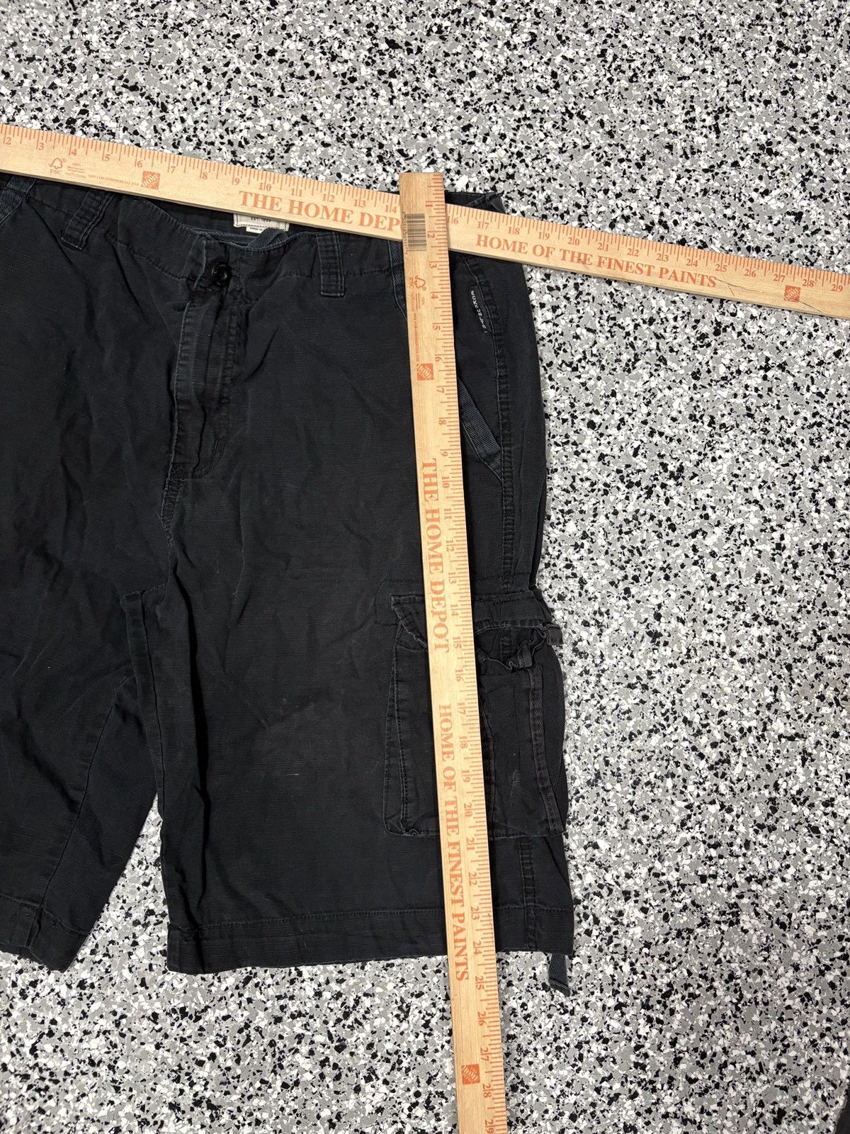 Ecko Unltd. 2000s Ecko Untld. Black Cargo Baggy Fit Shorts Size 36 Size US 36 / EU 52 - 4 Thumbnail