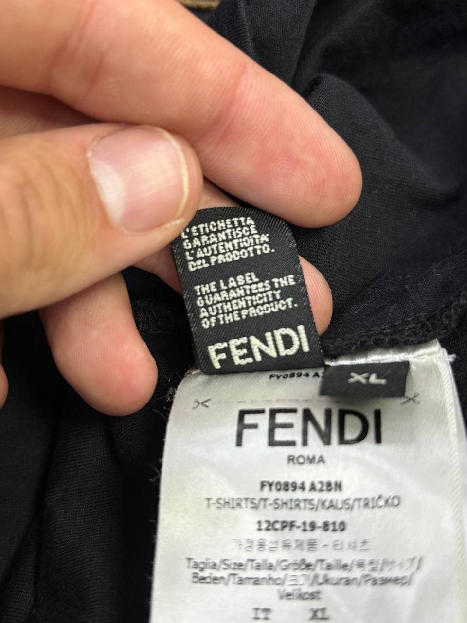 Fendi Fendi FF T-Shirt Size US XL / EU 56 / 4 - 5 Thumbnail