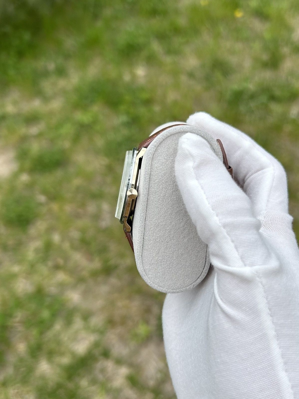 Vintage Vintage Watch Slava Soviet USSR Mechanical Wristwatch 1980s Size ONE SIZE - 19 Thumbnail
