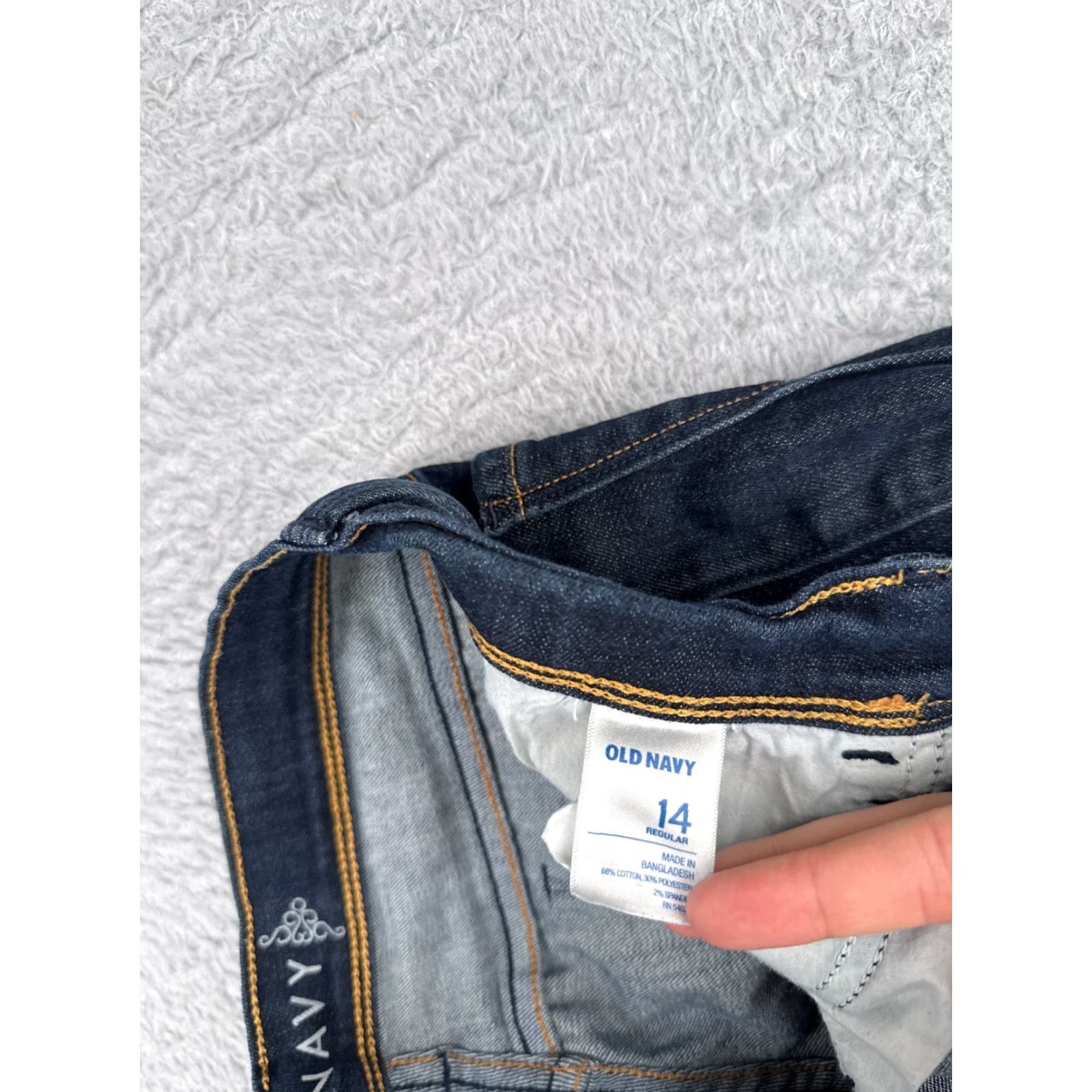 Old Navy VINTAGE Old Navy Jeans Womens 14 Blue Denim Jeans Flare Low Rise Dark Cotton Blend 34x30 Size 36" / US 14 / IT 50 - 7 Thumbnail