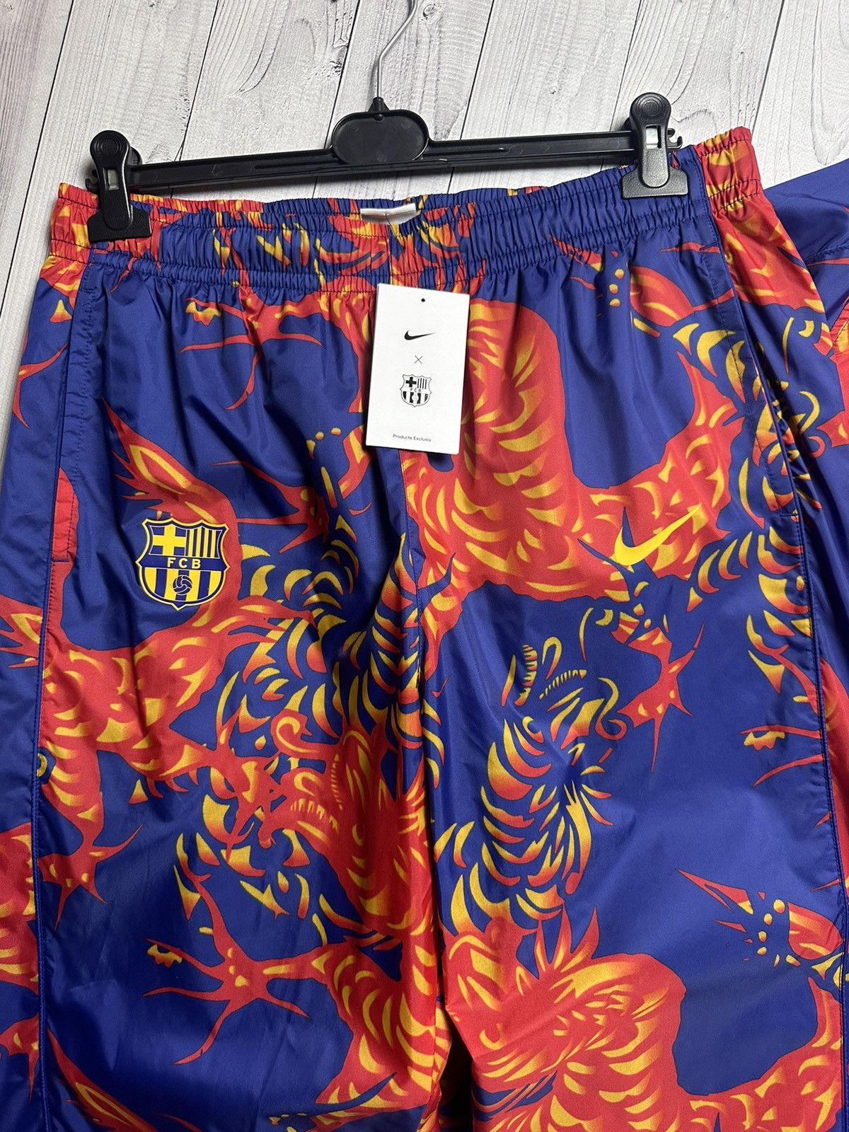 Nike Barcelona Nike tracksuit multicolor rare hawai rare size XL Size US XL / EU 56 / 4 - 5 Thumbnail