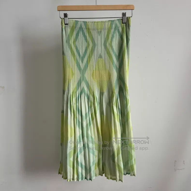Issey Miyake Issey Miyake Green Midi Skirt Size 25" / US 0 / IT 36 - 1 Thumbnail